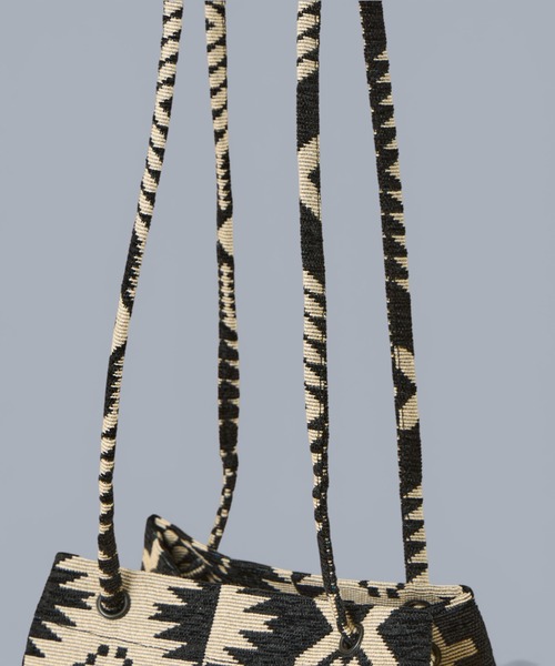PENDLETON（ペンドルトン）の「【 PENDLETON / ペンドルトン 】GOBLINS BUCKET BAG / ゴブランバケットバッグ（ショルダーバッグ・レディース・ブルー/ブラック・FREE）」の5枚目の写真