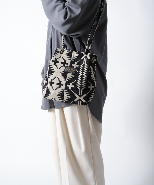 PENDLETON(ペンドルトン)の「【 PENDLETON / ペンドルトン 】GOBLINS BUCKET BAG / ゴブランバケットバッグ(ショルダーバッグ・レディース・ブルー/ブラック・FREE)」の11枚目の写真