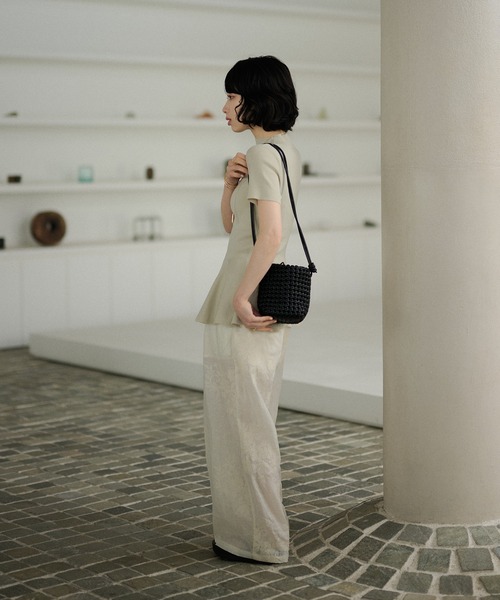 LAULEN(ローレン)の「bottle neck peplum knit tops /ボトルネックペプラム半袖ニットトップス(ニット/セーター・レディース・レッド/ブラック/アイボリー/ベージュ・FREE)」の13枚目の写真