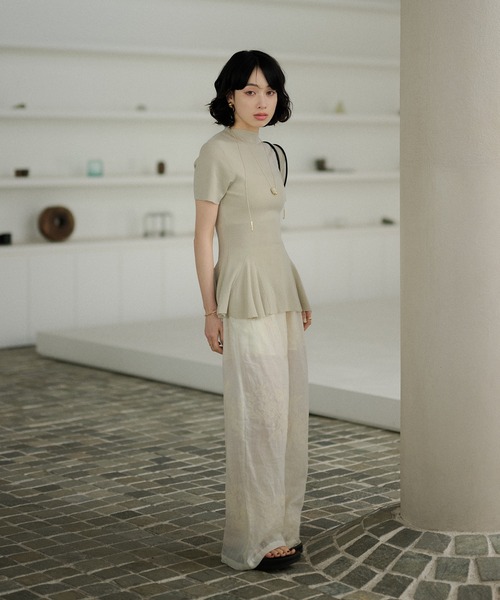 LAULEN(ローレン)の「bottle neck peplum knit tops /ボトルネックペプラム半袖ニットトップス(ニット/セーター・レディース・レッド/ブラック/アイボリー/ベージュ・FREE)」の15枚目の写真