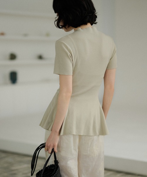 LAULEN(ローレン)の「bottle neck peplum knit tops /ボトルネックペプラム半袖ニットトップス(ニット/セーター・レディース・レッド/ブラック/アイボリー/ベージュ・FREE)」の9枚目の写真