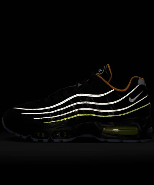 NIKE（ナイキ）の「ナイキ エア マックス 95 "Big Bubble" メンズシューズ / Nike Air Max 95 "Big Bubble" Men's Shoes IR5901-010 Black（スニーカー・メンズ・ブラック・30/24/24.5/25/29.5/25.5/26/26.5/27/27.5/28/28.5/29）」の18枚目の写真