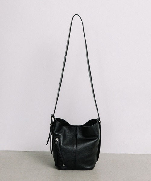 Beau're(ヴュレ)の「BEAURE バケット ショルダー Bag(ショルダーバッグ・レディース・ブラック/ライトブルー/シルバー/モカ・FREE)」の2枚目の写真