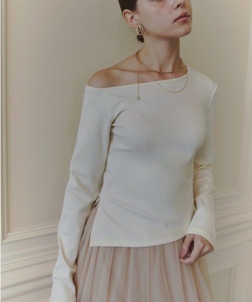 ORGUE（オルグ）の「Asymmetry choker tops/アシンメトリーチョーカートップス（Tシャツ/カットソー・レディース・バーガンディー/ホワイト/ブラック・FREE）」の13枚目の写真