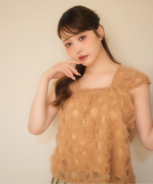 miune(ミューヌ)の「チュールトップス(タンクトップ・レディース・アイボリー/ベージュ・FREE)」の5枚目の写真
