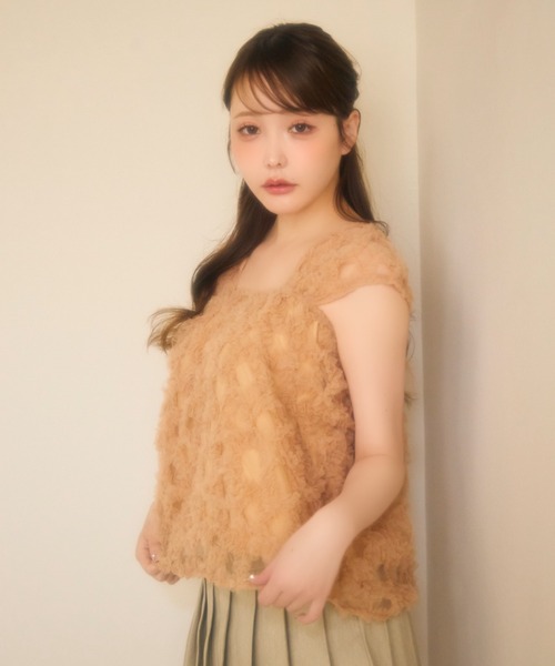 miune(ミューヌ)の「チュールトップス(タンクトップ・レディース・アイボリー/ベージュ・FREE)」の7枚目の写真
