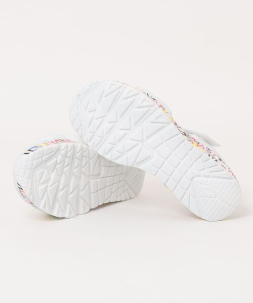 SKECHERS(スケッチャーズ)の「【SKECHERS】UNO-SEA OF LOVE(サンダル・レディース・ブラック×ブラック/ホワイト・25.0cm/24.0cm/23.0cm)」の3枚目の写真