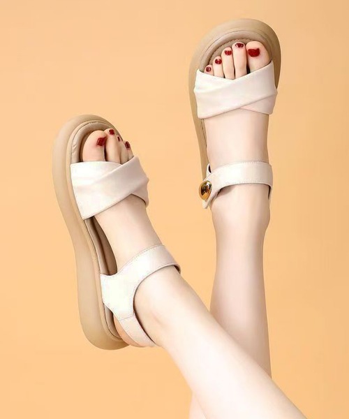 Miniministore(ミニミニストア)の「フラットサンダル 厚底サンダル 軽量美脚(サンダル・レディース・ブラック/ベージュ/アイボリー・23.0cm/24.0cm/25.0cm/22.5cm/23.5cm/24.5cm)」の21枚目の写真