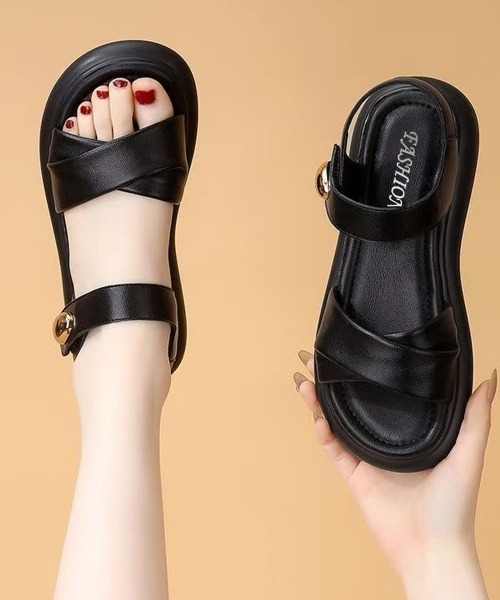Miniministore(ミニミニストア)の「フラットサンダル 厚底サンダル 軽量美脚(サンダル・レディース・ブラック/ベージュ/アイボリー・23.0cm/24.0cm/25.0cm/22.5cm/23.5cm/24.5cm)」の11枚目の写真