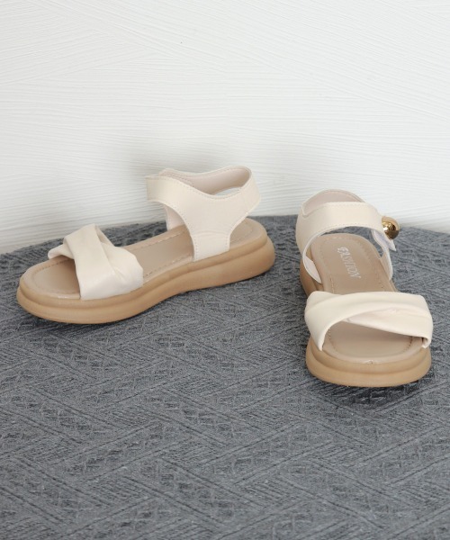 Miniministore(ミニミニストア)の「フラットサンダル 厚底サンダル 軽量美脚(サンダル・レディース・ブラック/ベージュ/アイボリー・23.0cm/24.0cm/25.0cm/22.5cm/23.5cm/24.5cm)」の7枚目の写真