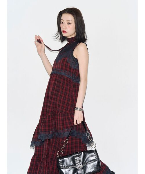 jouetie（ジュエティ）の「レースドッキングアシメヘムキャミワンピース（ワンピース・レディース・イエロー/レッド/ブラック・FREE）」の9枚目の写真