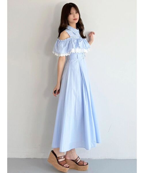 MERCURYDUO（マーキュリーデュオ）の「オフショルシャツワンピース（ワンピース・レディース・ネイビー/ライトブルー/オフホワイト・SMALL/MEDIUM）」の6枚目の写真