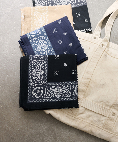 FRAMeWORK(フレームワーク)の「JOHNBULL/ジョンブル bandana(バンダナ/スカーフ・レディース・ベージュ/ネイビー/ブラック/チャコールグレー・FREE)」の2枚目の写真