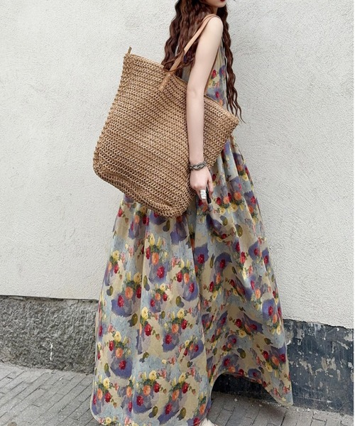 CHUL(チュル)の「ヴィンテージフラワーノースリーブロングワンピース(ワンピース・レディース・ライトブルー・MEDIUM/LARGE/X-LARGE/XX-LARGE)」の2枚目の写真