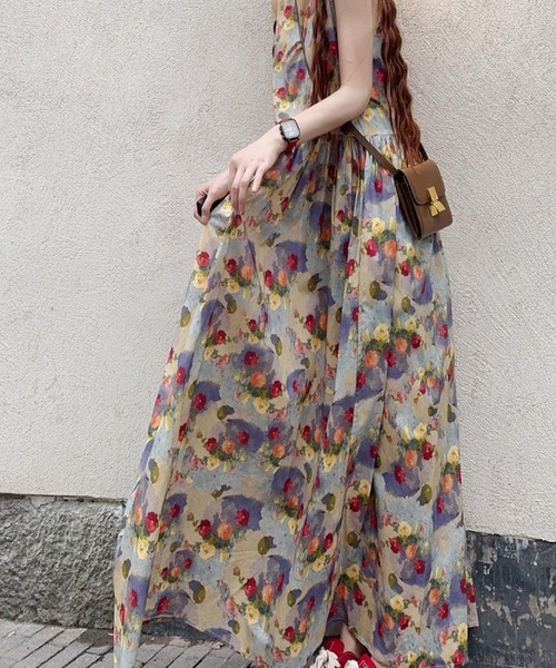 CHUL(チュル)の「ヴィンテージフラワーノースリーブロングワンピース(ワンピース・レディース・ライトブルー・MEDIUM/LARGE/X-LARGE/XX-LARGE)」の4枚目の写真