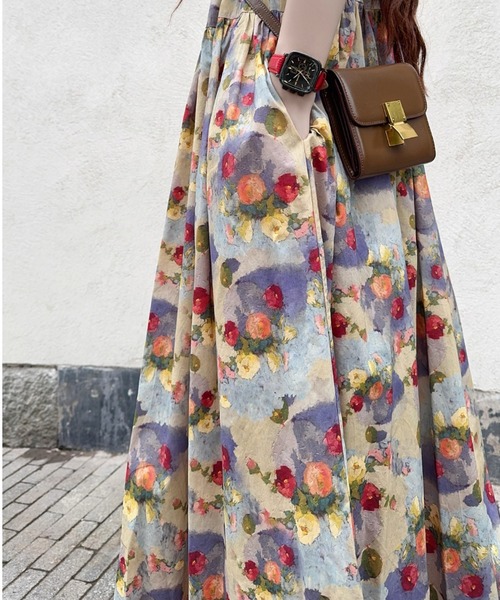 CHUL(チュル)の「ヴィンテージフラワーノースリーブロングワンピース(ワンピース・レディース・ライトブルー・MEDIUM/LARGE/X-LARGE/XX-LARGE)」の5枚目の写真