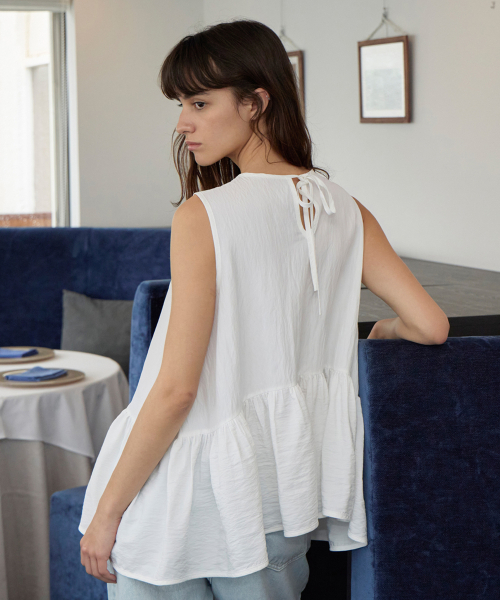 LEVAR(レバー)の「Fluid Flare Sleeveless Top - Off White(シャツ/ブラウス・レディース・その他・FREE)」の1枚目の写真