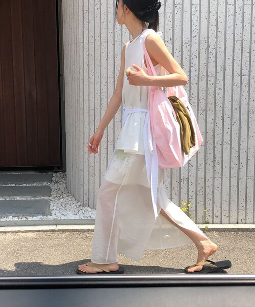LEVAR(レバー)の「Fluid Flare Sleeveless Top - Off White(シャツ/ブラウス・レディース・その他・FREE)」の2枚目の写真