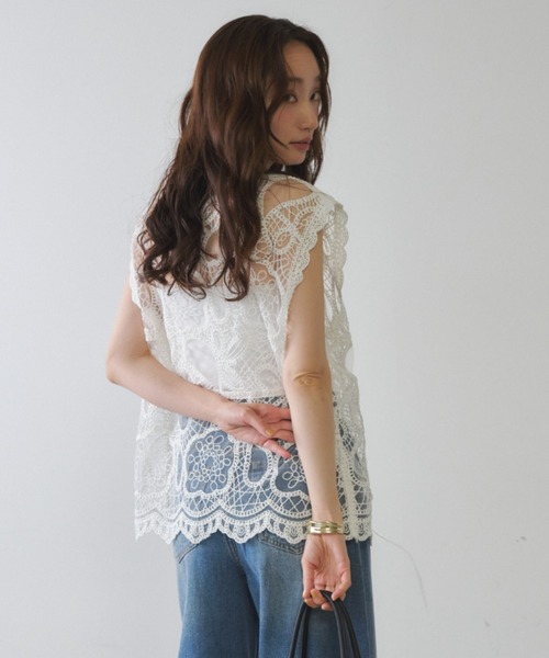 Shelly island(シェリーアイランド)の「オーガンジー刺繍ベスト(ベスト・レディース・ホワイト/ブラック・FREE)」の10枚目の写真