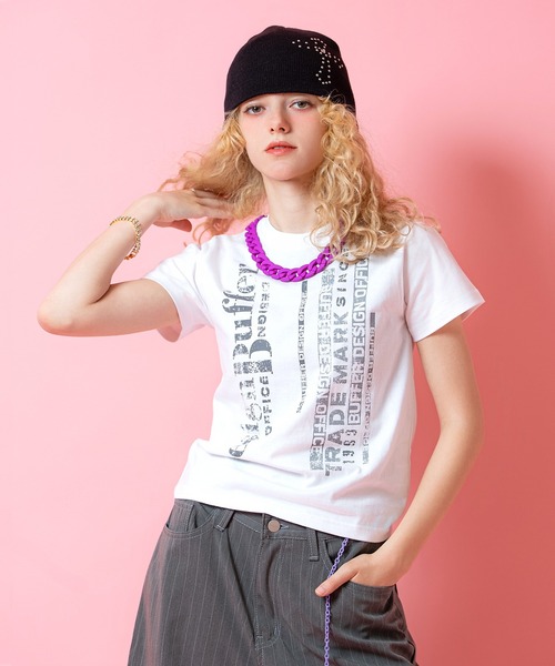 a.p.o.v.(エーピーオービー)の「a.p.o.v. クロップド丈クラックY2K全面プリントTシャツ(レディース)(Tシャツ/カットソー・レディース・ホワイト/ブラウン/ブラック・ONESIZE)」の2枚目の写真