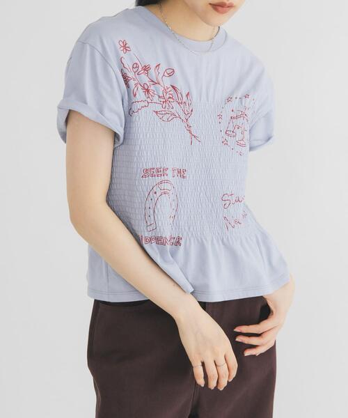 KBF（ケイビーエフ）の「シャーリングデザインプリントTEE（Tシャツ/カットソー・レディース・アイボリー/ブルー/ブラウン・ONE）」の21枚目の写真