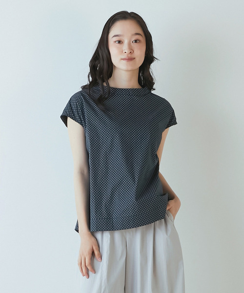 The Duchess Designs(ダッチェス・デザイン)の「《別注》【The Duchess Designs/ザ・ダッチェス・デザイン】スタンドカラーブラウス(シャツ/ブラウス・レディース・グリーン/ネイビー・FREE)」の2枚目の写真