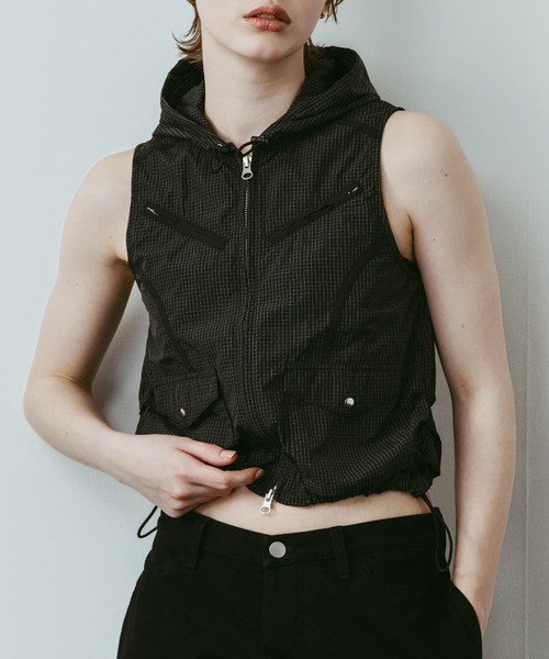 Knuth Marf(クヌースマーフ)の「【Knuth Marf】nylon hoodie(ベスト・レディース・ライトグリーン/ブラック・FREE)」の11枚目の写真