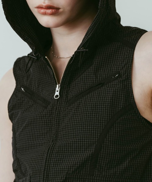 Knuth Marf(クヌースマーフ)の「【Knuth Marf】nylon hoodie(ベスト・レディース・ライトグリーン/ブラック・FREE)」の10枚目の写真