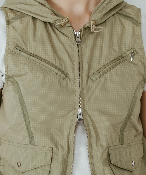 Knuth Marf(クヌースマーフ)の「【Knuth Marf】nylon hoodie(ベスト・レディース・ライトグリーン/ブラック・FREE)」の18枚目の写真
