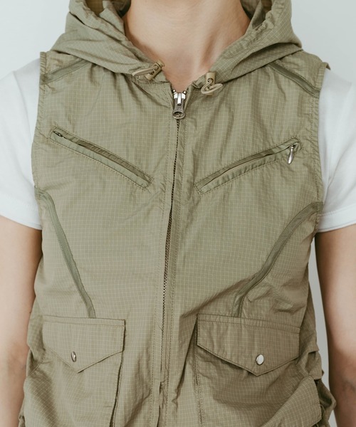 Knuth Marf(クヌースマーフ)の「【Knuth Marf】nylon hoodie(ベスト・レディース・ライトグリーン/ブラック・FREE)」の19枚目の写真