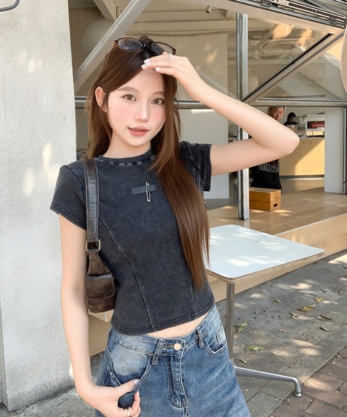 2ly2(トゥーリートゥー)の「ヴィンテージ風リブ加工コンパクト半袖Tシャツ ショート丈トップス レディース(Tシャツ/カットソー・レディース・カーキ/ダークグレー/ブルー・FREE)」の10枚目の写真
