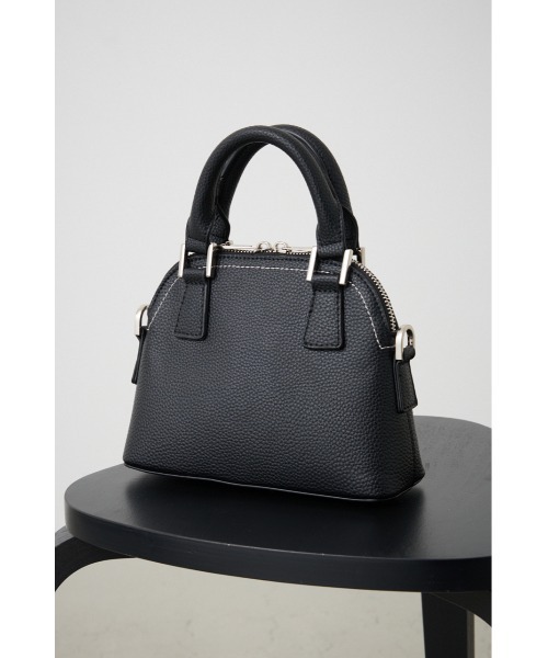 AZUL by moussy(アズールバイマウジー)の「【最強ロングセラー】ダブルジッパーミニバッグ 斜め掛け・肩掛け可能!ショルダーストラップ付き【着用画像あり】(ショルダーバッグ・レディース・ダークブラウン/アイボリー/ブラック・FREE)」の18枚目の写真