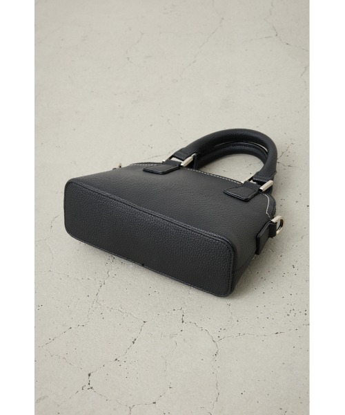 AZUL by moussy(アズールバイマウジー)の「【最強ロングセラー】ダブルジッパーミニバッグ 斜め掛け・肩掛け可能!ショルダーストラップ付き【着用画像あり】(ショルダーバッグ・レディース・ダークブラウン/アイボリー/ブラック・FREE)」の12枚目の写真