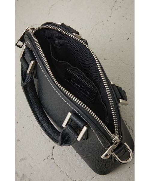 AZUL by moussy(アズールバイマウジー)の「【最強ロングセラー】ダブルジッパーミニバッグ 斜め掛け・肩掛け可能!ショルダーストラップ付き【着用画像あり】(ショルダーバッグ・レディース・ダークブラウン/アイボリー/ブラック・FREE)」の13枚目の写真