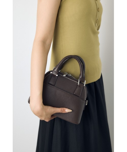 AZUL by moussy(アズールバイマウジー)の「【最強ロングセラー】ダブルジッパーミニバッグ 斜め掛け・肩掛け可能!ショルダーストラップ付き【着用画像あり】(ショルダーバッグ・レディース・ダークブラウン/アイボリー/ブラック・FREE)」の15枚目の写真