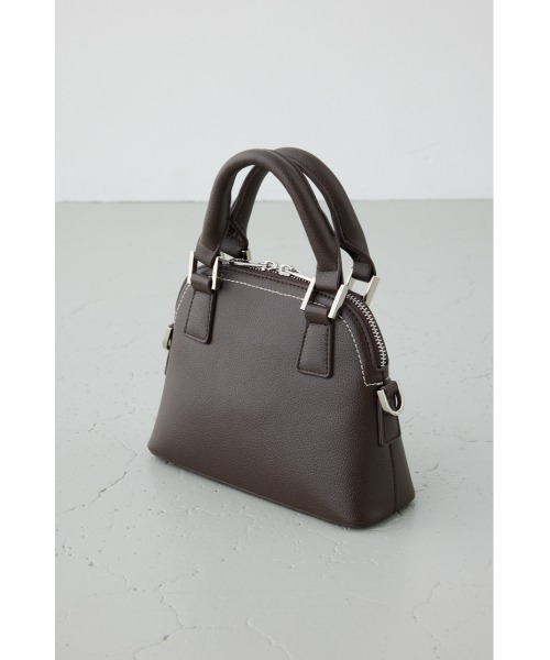 AZUL by moussy(アズールバイマウジー)の「【最強ロングセラー】ダブルジッパーミニバッグ 斜め掛け・肩掛け可能!ショルダーストラップ付き【着用画像あり】(ショルダーバッグ・レディース・ダークブラウン/アイボリー/ブラック・FREE)」の8枚目の写真