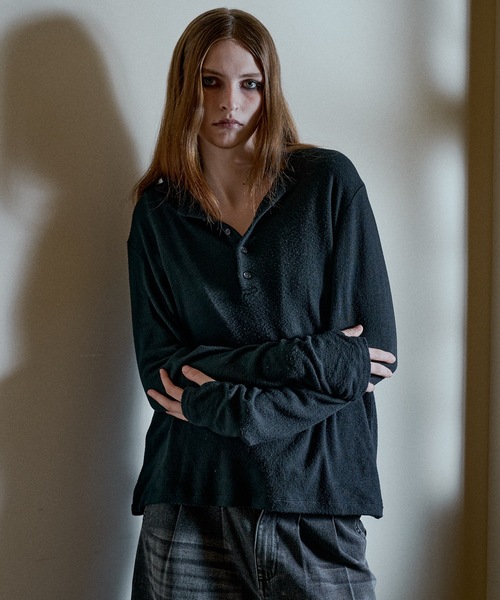 CASPER JOHN(キャスパージョン)の「Shirring henry neck skin knit/シャーリングヘンリーネックスキンニット(ニット/セーター・メンズ・オリーブ/グレー/ブラック/レッド・LARGE/X-SMALL/MEDIUM/SMALL)」の6枚目の写真