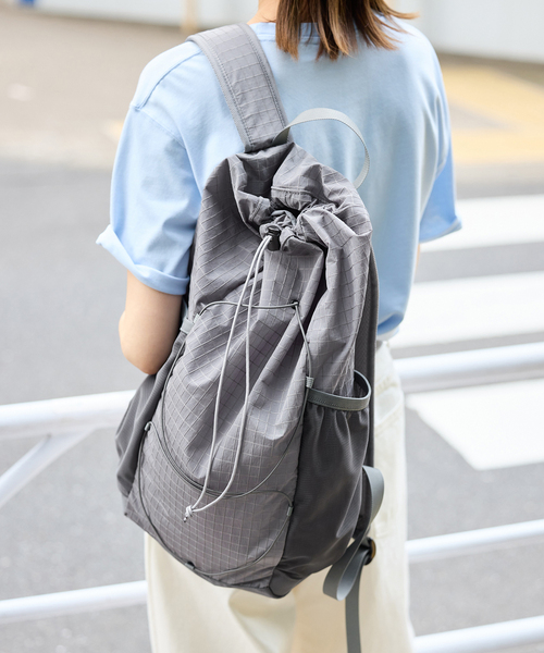 SLOBE IENA(スローブイエナ)の「XS BAGGAGE/エックスエス バゲージ SLOBE別注 リュック(バックパック/リュック・レディース・ブラック/ライトグレー・FREE)」の19枚目の写真