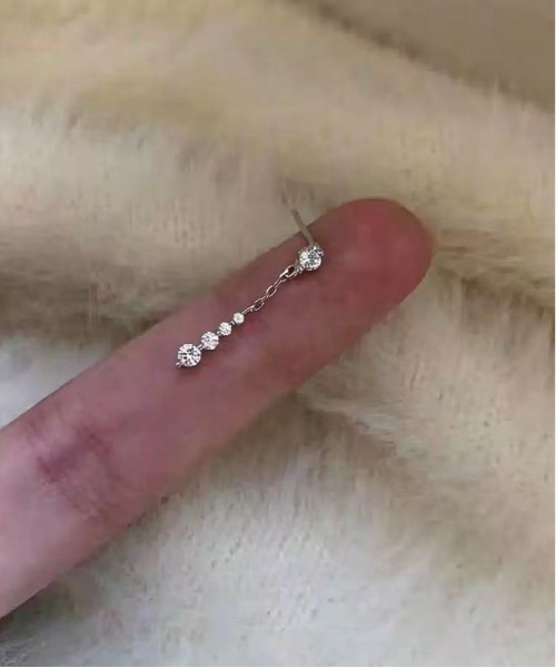ALWAYS GOOD TIME(オルウェイズグッドタイム)の「【揺れる輝きが魅力】ロングチェーン ビジューピアス/ レディース アクセサリー(ピアス(両耳用)・レディース・シルバー/ゴールド・FREE)」の9枚目の写真