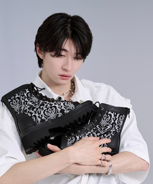 Ellno Loset（エルノロゼット）の「ダマスクジャガードブーツサンダル（サンダル・メンズ・ブラック・X-LARGE/LARGE/MEDIUM/SMALL/X-SMALL）」の2枚目の写真