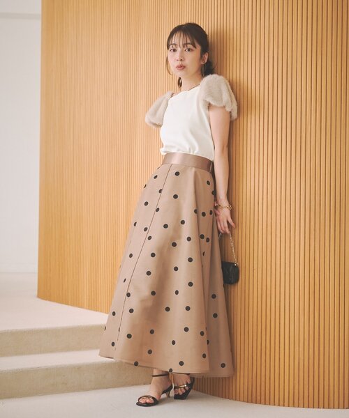 La boutique BonBon(ラブティックボンボン)の「【3サイズ展開】ドットオーガンサーキュラースカート(スカート・レディース・オフホワイト/ブラウン/ブラック・38/36/PS)」の4枚目の写真