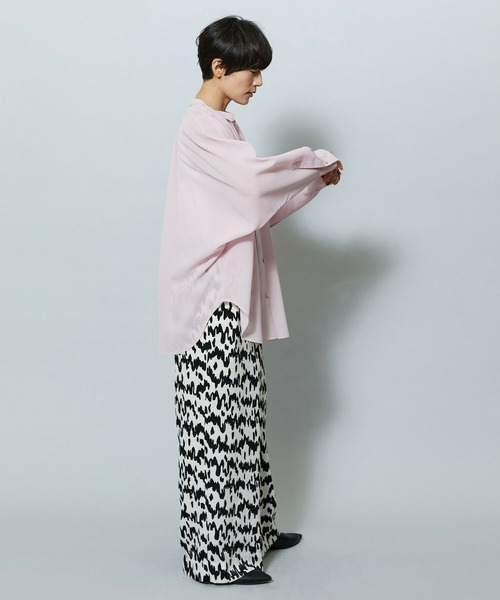 MOGA（モガ）の「ベルベットサテンハンドドローイングプリントパンツ（その他パンツ・レディース・サックスブルー/オフホワイト・2/3）」の5枚目の写真