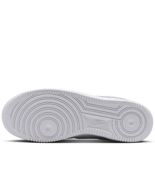 NIKE(ナイキ)の「ナイキ エア フォース 1 '07 ウィメンズシューズ / Nike Air Force 1 '07 Women's Shoes IO3124-100 White(スニーカー・レディース・ホワイト・23.5/23/26/25.5/25/22.5/22/24.5/24)」の4枚目の写真
