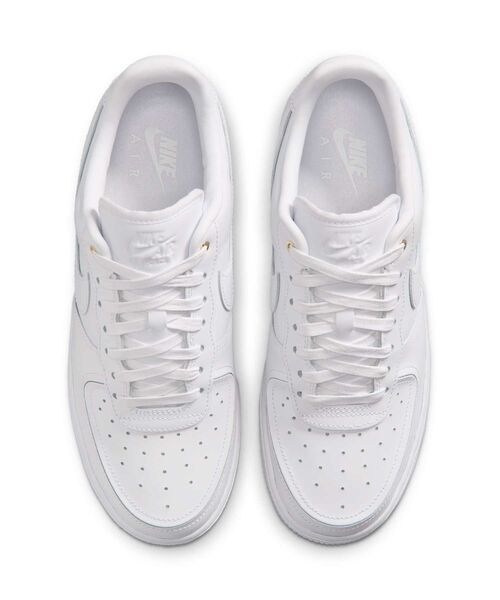 NIKE(ナイキ)の「ナイキ エア フォース 1 '07 ウィメンズシューズ / Nike Air Force 1 '07 Women's Shoes IO3124-100 White(スニーカー・レディース・ホワイト・23.5/23/26/25.5/25/22.5/22/24.5/24)」の6枚目の写真