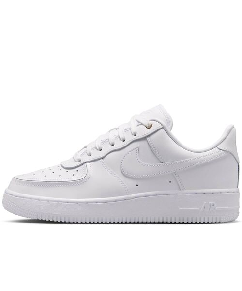 NIKE(ナイキ)の「ナイキ エア フォース 1 '07 ウィメンズシューズ / Nike Air Force 1 '07 Women's Shoes IO3124-100 White(スニーカー・レディース・ホワイト・23.5/23/26/25.5/25/22.5/22/24.5/24)」の3枚目の写真