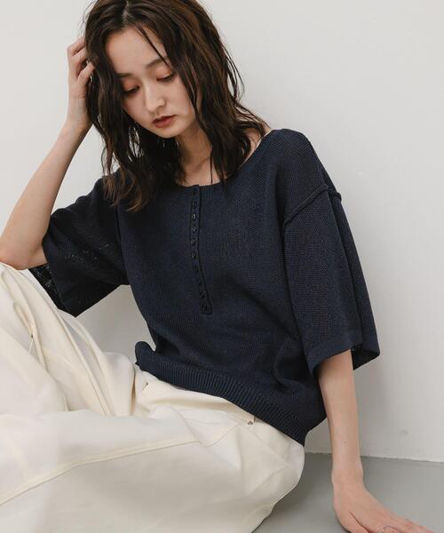 SENSE OF PLACE by URBAN RESEARCH(センスオブプレイスバイアーバンリサーチ)の「『WEB/一部店舗限定』『洗濯可』ヘンリーネックルーズセーター(ニット/セーター・レディース・ネイビー/アイボリー/ピンク・ONE)」の10枚目の写真