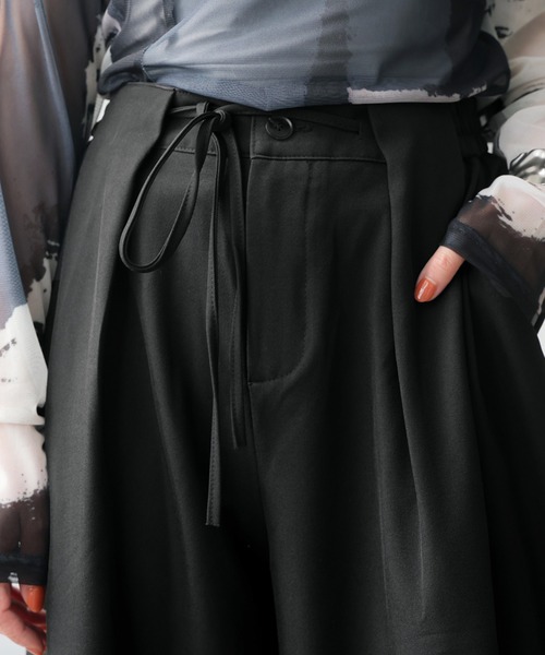 antiqua(アンティカ)の「タック ワイドパンツ(その他パンツ・レディース・ブラック/グレー・L/M/S)」の8枚目の写真
