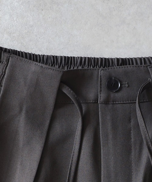 antiqua(アンティカ)の「タック ワイドパンツ(その他パンツ・レディース・ブラック/グレー・L/M/S)」の4枚目の写真