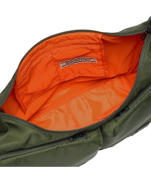 Onitsuka Tiger(オニツカタイガー)の「MESSENGER BAG / メッセンジャーバッグ(メッセンジャーバッグ・レディース・カーキ/ブラック・OS)」の10枚目の写真