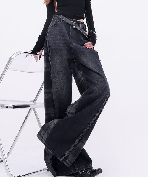 AVYL(アヴィル)の「チェック柄ドッキングワイドデニムパンツ(その他パンツ・レディース・ブラック・S/M/L)」の5枚目の写真